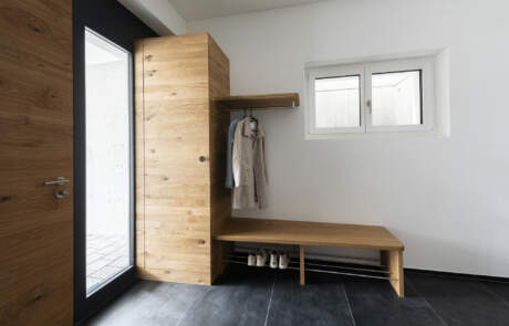 holzx-garderobe-eiche-mettmenstetten
