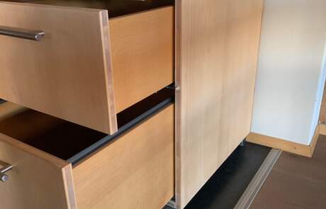 Schubladenstock offen nah