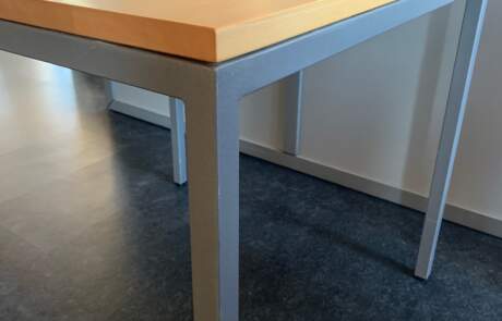 Tisch quadratisch